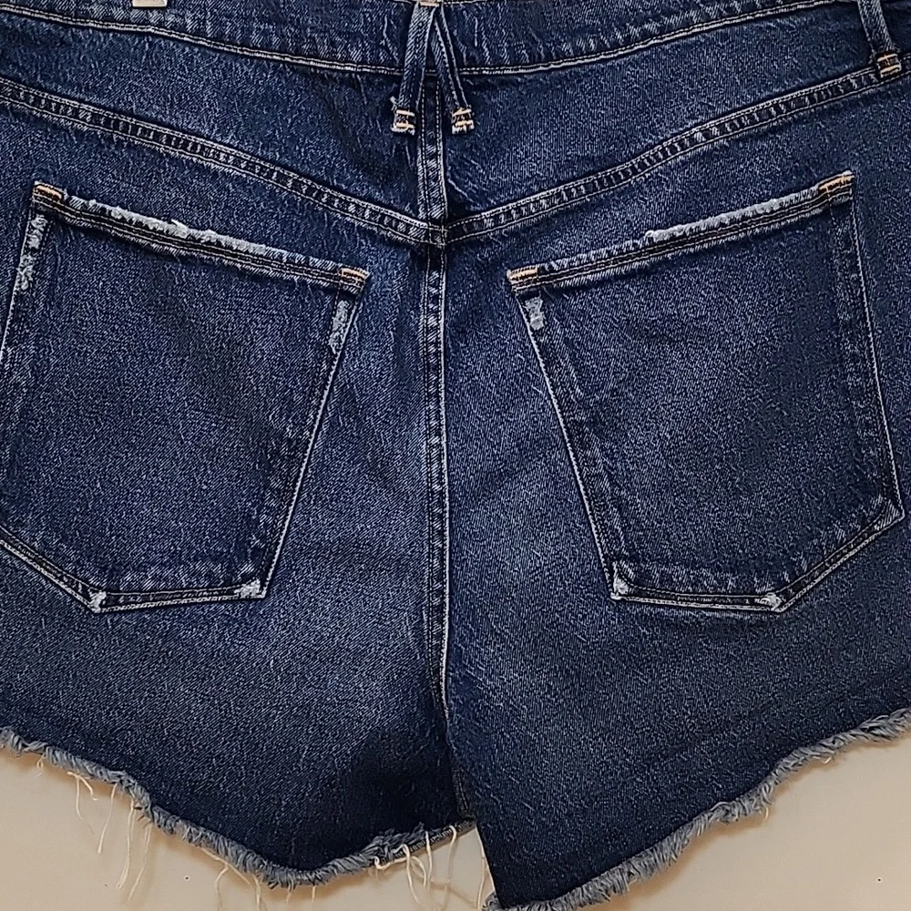 Good American '90s Cutoff Distressed Denim Shorts Blue Size 16